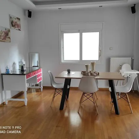 Ferienwohnung One Block From The Sea Family House At Floisvos Athen Exterior foto